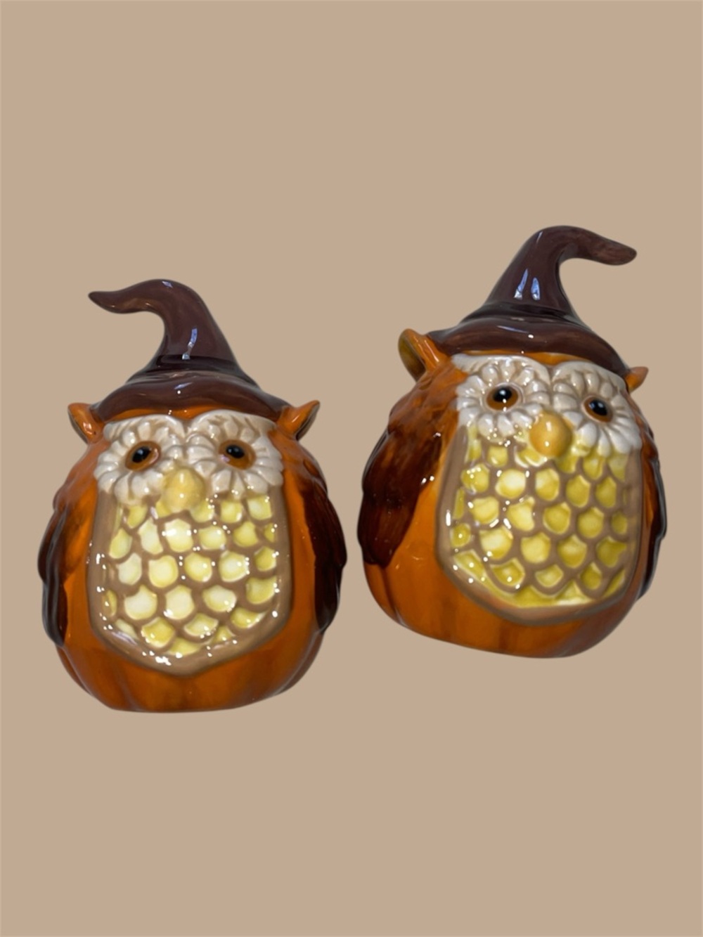 Cracker Barrel Stoneware Owl Salt and Pepper Shaker Set